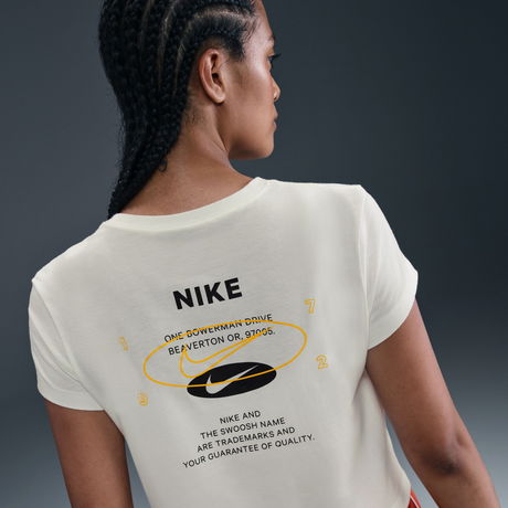 NIKE - Tee Classics+ Kadın Bej Tişört (1)