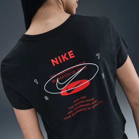 NIKE - Tee Classics+ Kadın Siyah Tişört (1)