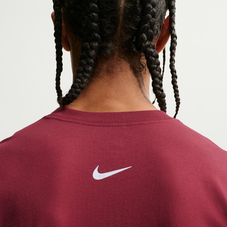 NIKE - Tee Lse Celebrate Brand Erkek Kırmızı Tişört (1)