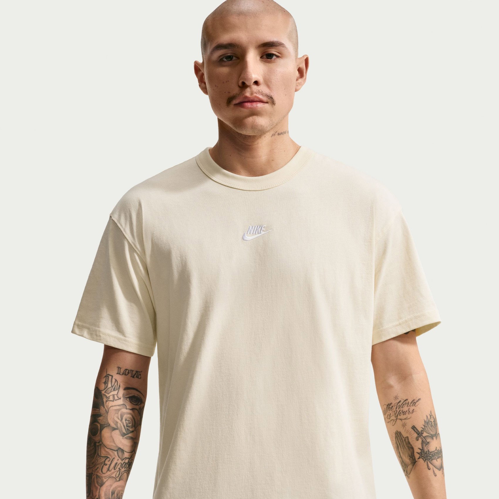NIKE - Tee Lse Premium Essential Erkek Bej Tişört