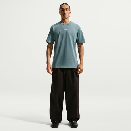 NIKE - Tee Lse Premium Essential Erkek Yeşil Tişört (1)