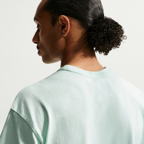 NIKE - Tee Lse Premium Essential Erkek Yeşil Tişört (1)
