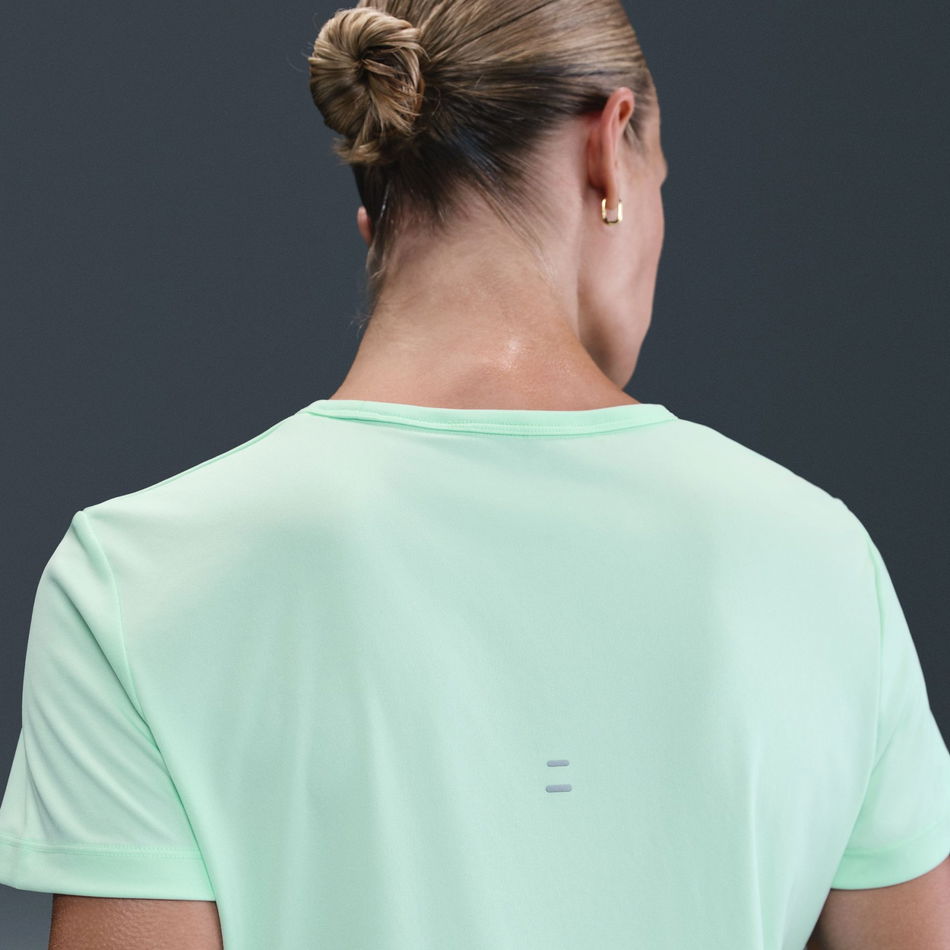 Tempo Swoosh Dri-FIT SS Top Kadın Yeşil Tişört