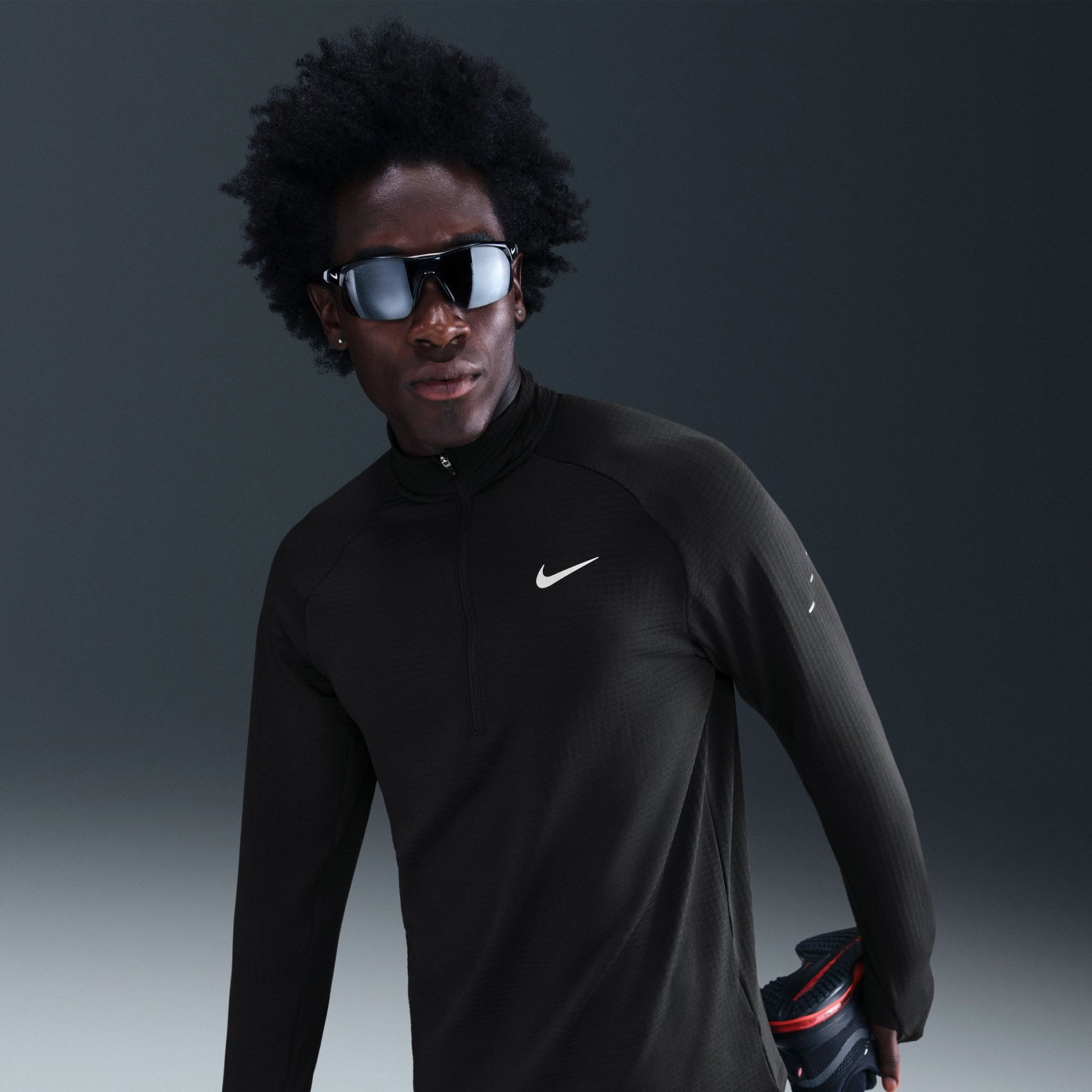 Nike Therma-FIT Repel Wr Stride HZ Erkek Siyah Sweatshirt HV2707-010