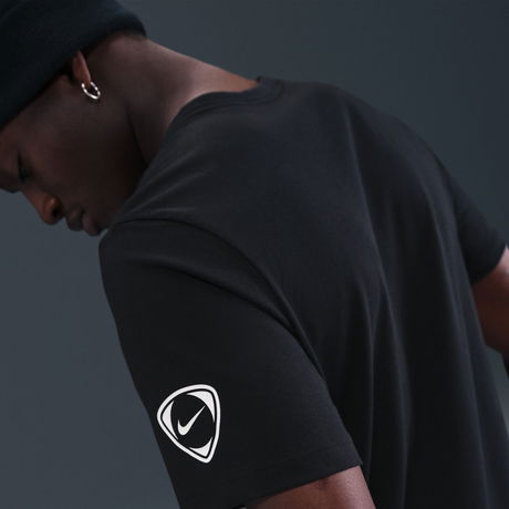 NIKE - Total 90 Tee Erkek Siyah Tişört (1)