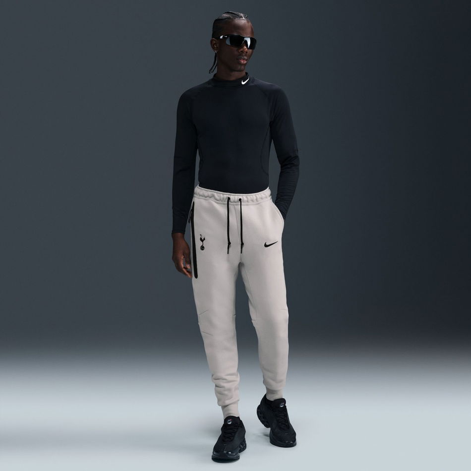 Tottenham Hotspur Tech Fleece Jogger Erkek Eşofman Altı