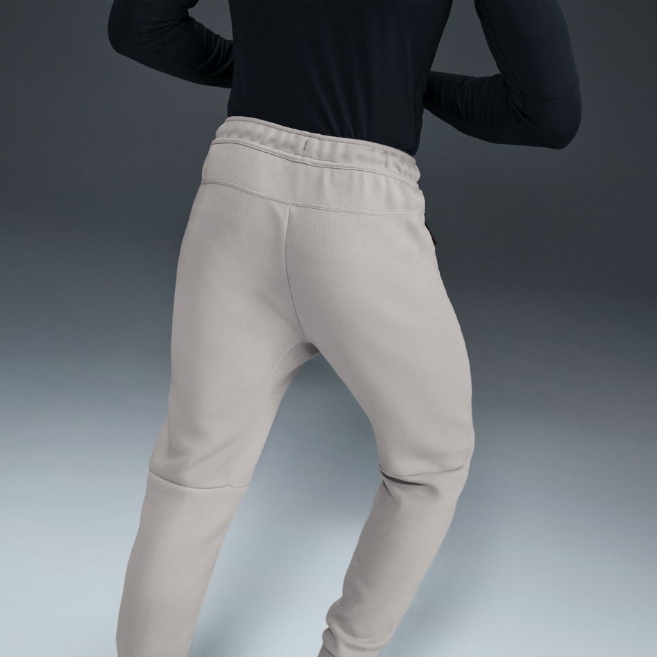 Tottenham Hotspur Tech Fleece Jogger Erkek Eşofman Altı