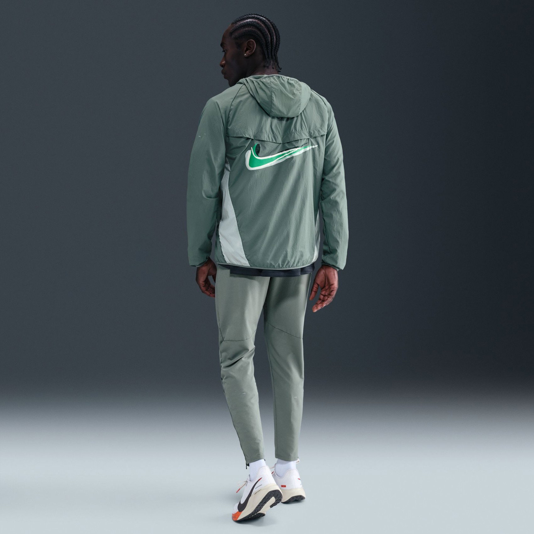 Nike UV Repel Kipchoge Stride Jacket Erkek Ceket ve Yağmurluk