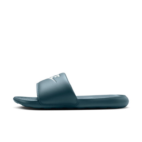 NIKE - Victori One Slide Erkek Yeşil Terlik (1)
