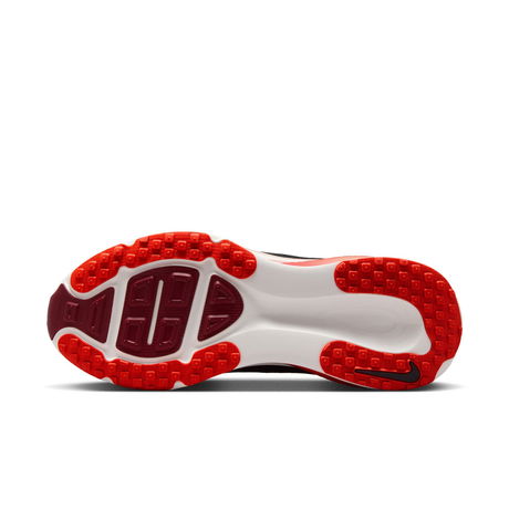 NIKE - Vomero 18 'Black Bright Crimson' Erkek Koşu Ayakkabısı (1)