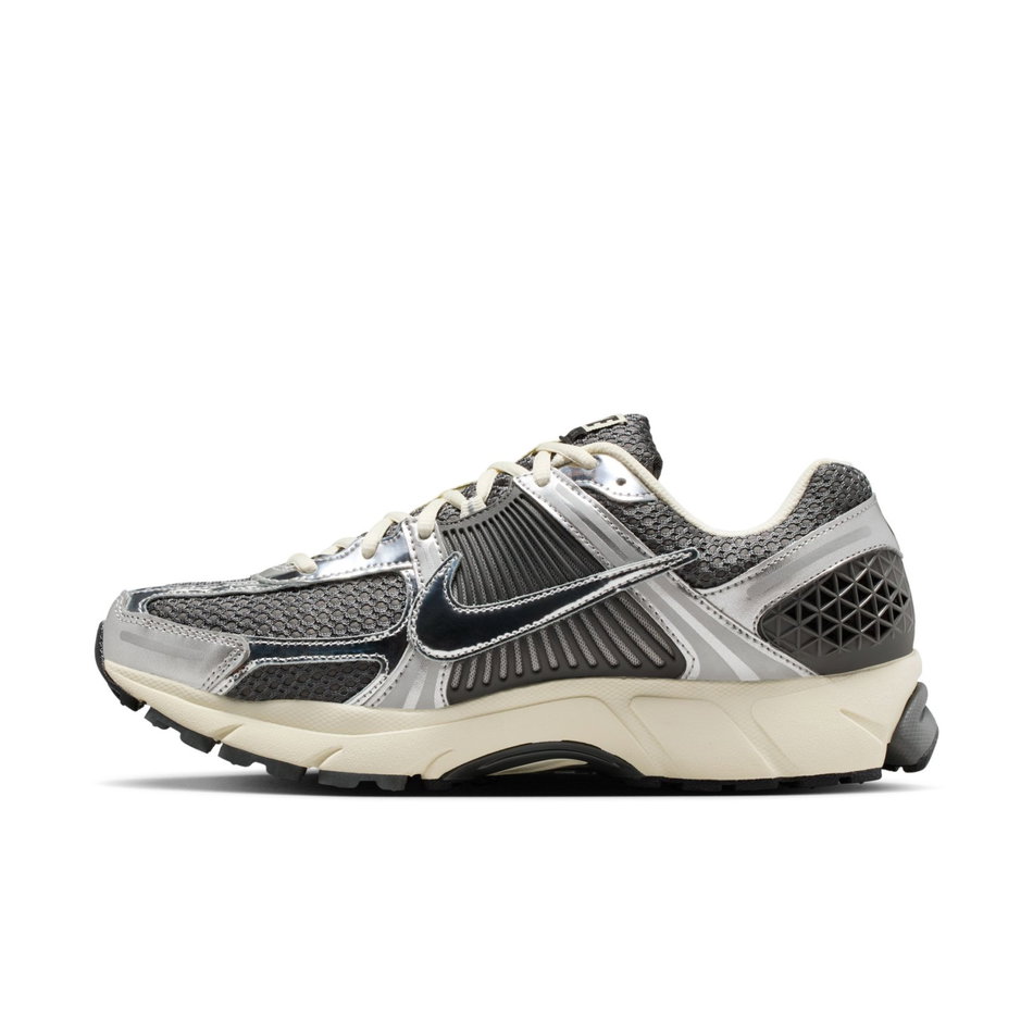 Vomero 5 Erkek Gri Sneaker Ayakkabı