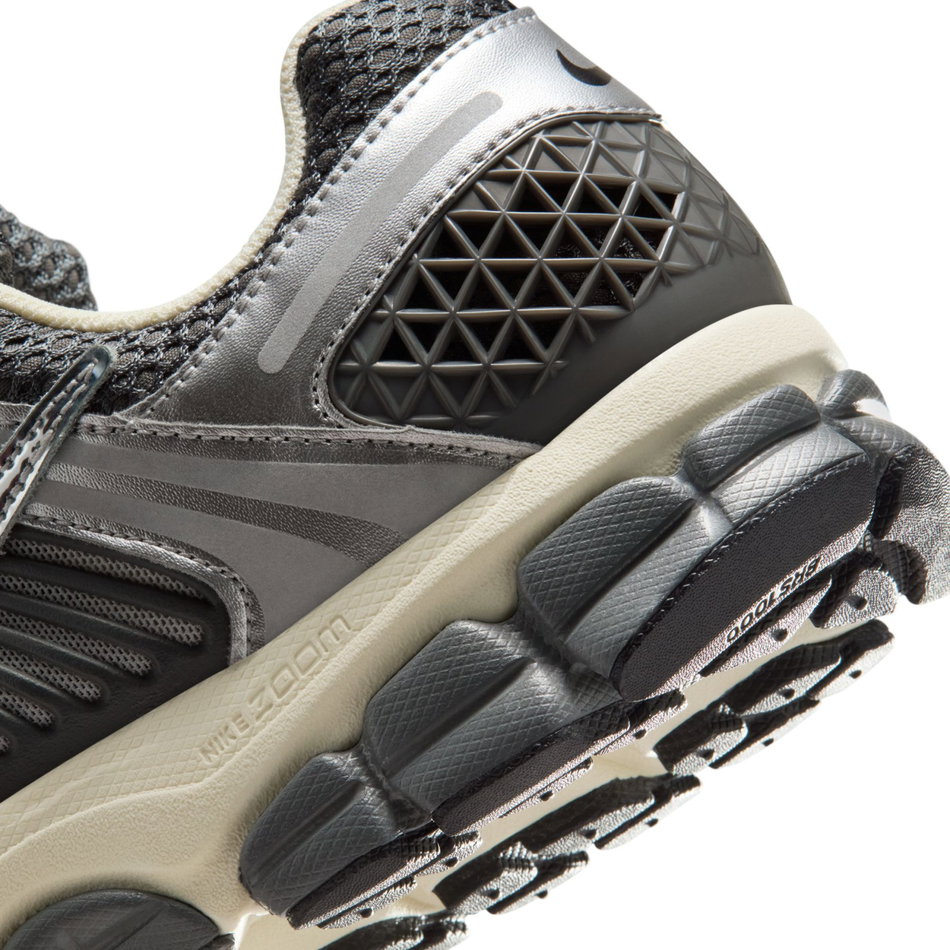 Vomero 5 Erkek Gri Sneaker Ayakkabı