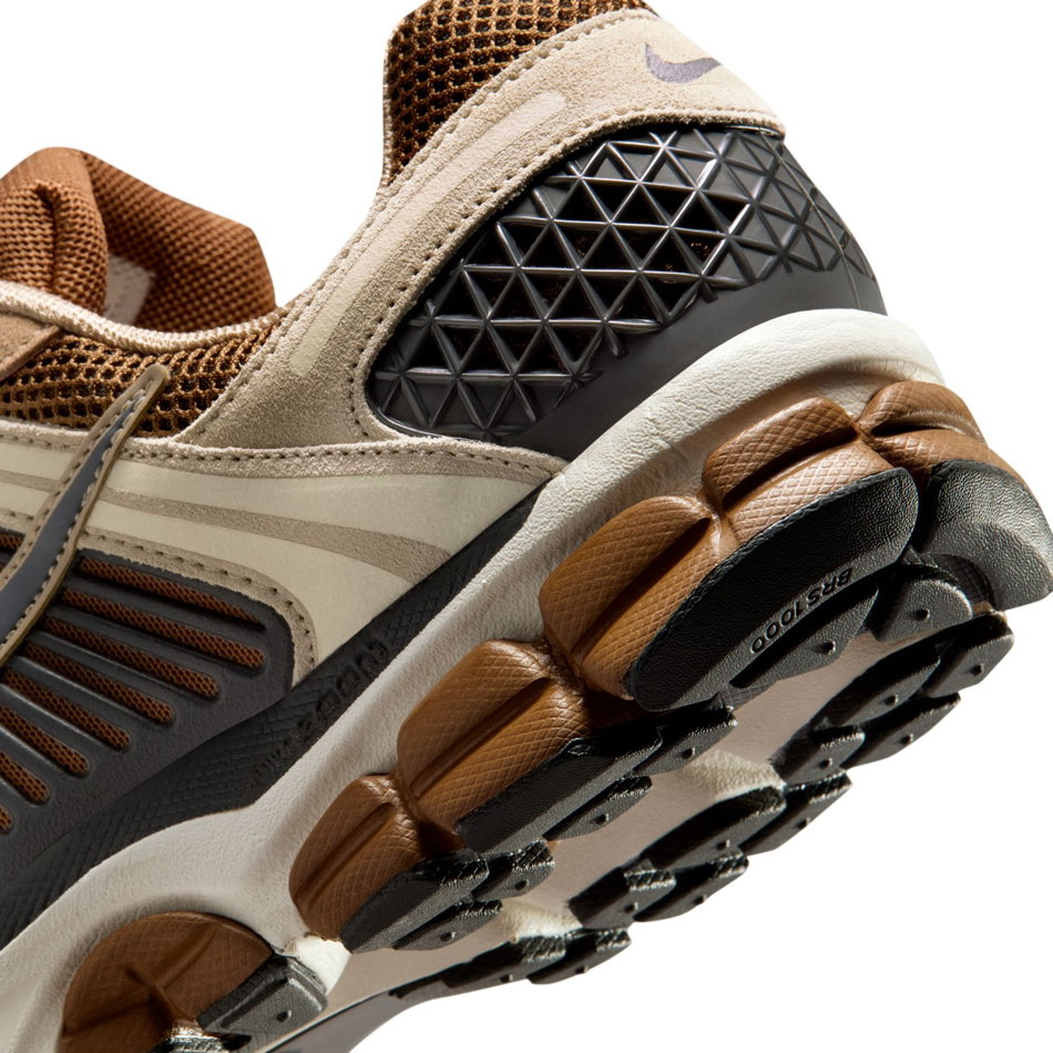Vomero 5 Erkek Kahvrengi Sneaker Ayakkabı