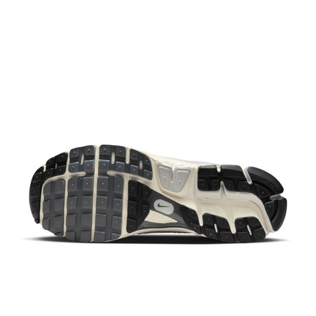 NIKE - Vomero 5 Erkek Sneaker Ayakkabı (1)