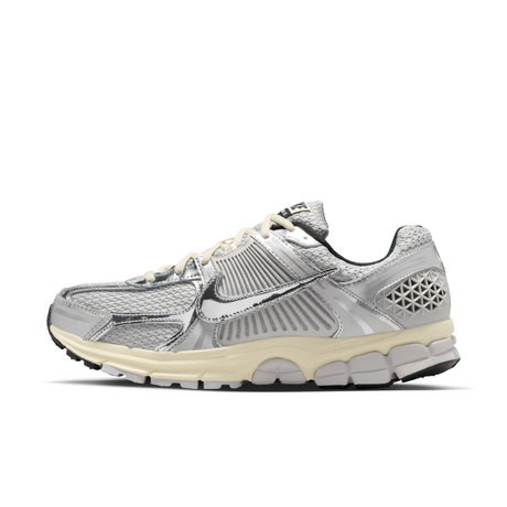 NIKE - Vomero 5 Metallic Silver Erkek Sneaker Ayakkabı