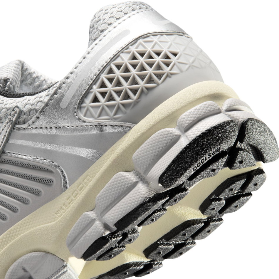 Vomero 5 Metallic Silver Erkek Sneaker Ayakkabı