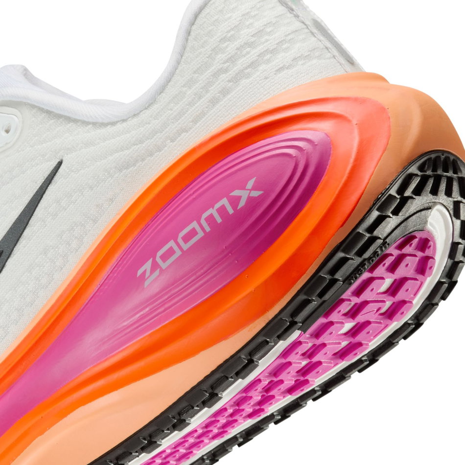 Vomero Plus 'Fire Pink' Kadın Koşu Ayakkabısı