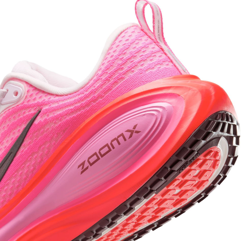 Vomero Plus 'Hyper Pink' Kadın Koşu Ayakkabısı