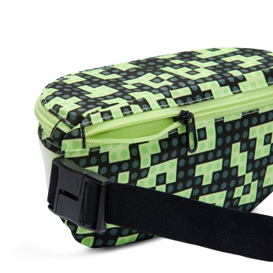 Nike x LEGO® Collection Waistpack Yeşil Çanta