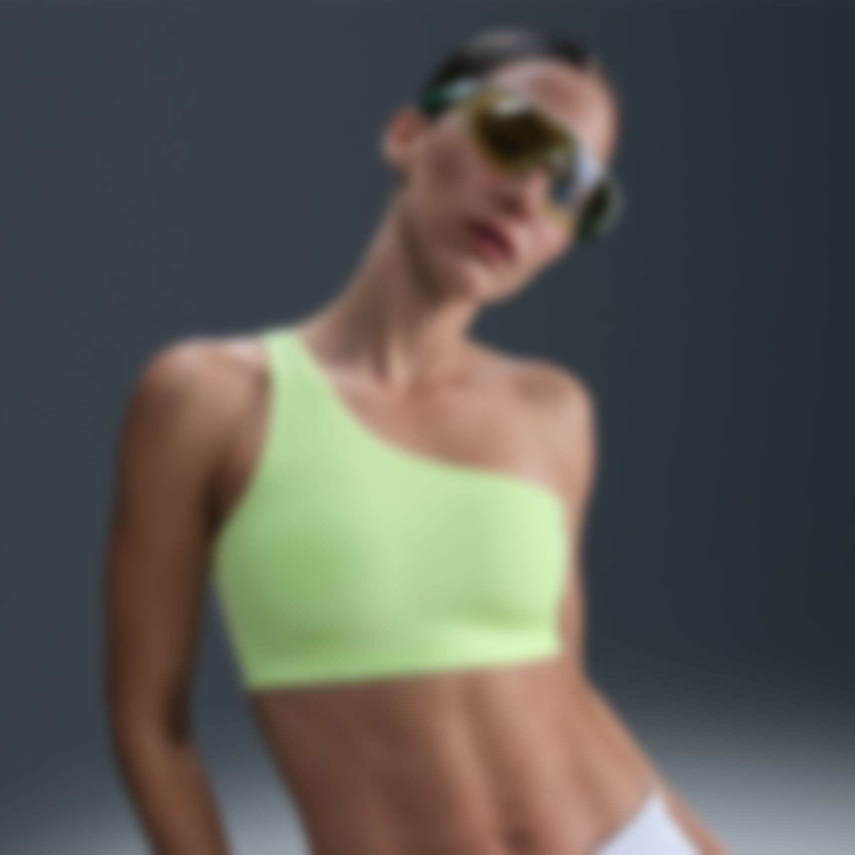 NIKE - Zenvy Asymmetrical Kadın Yeşil Sporcu Sütyeni