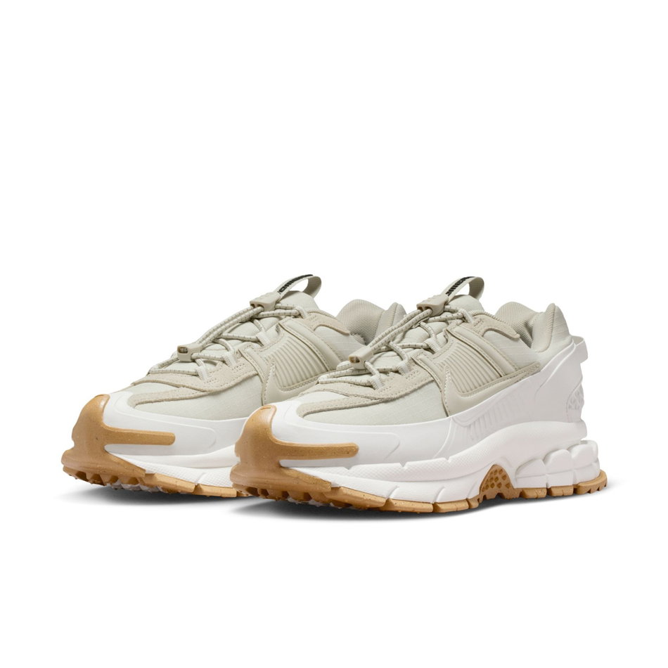 Zoom Vomero Roam Kadın Bej Sneaker Ayakkabı