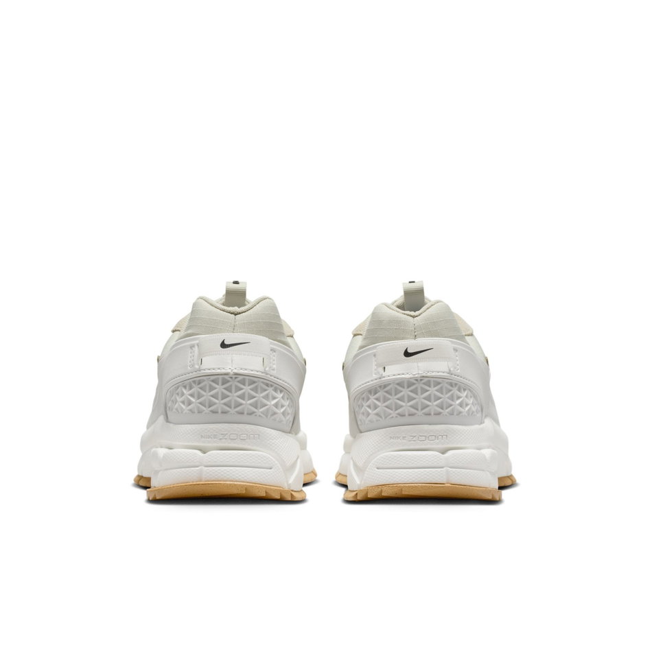 Zoom Vomero Roam Kadın Bej Sneaker Ayakkabı