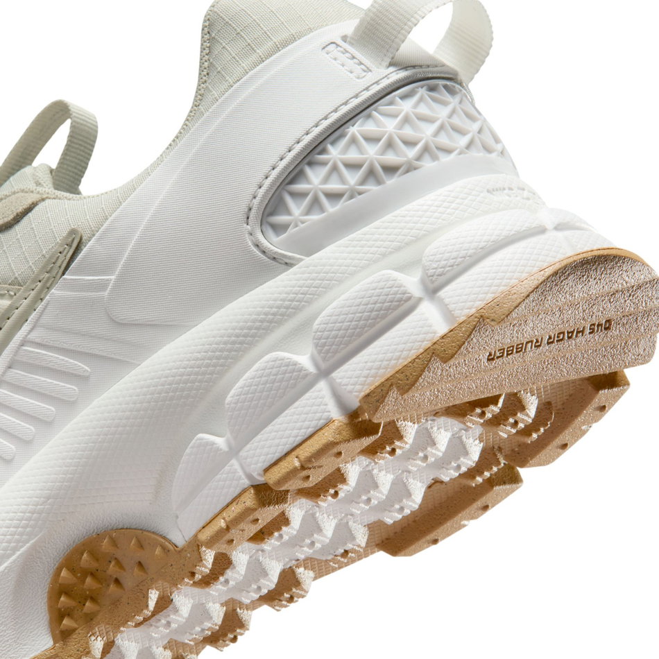Zoom Vomero Roam Kadın Bej Sneaker Ayakkabı