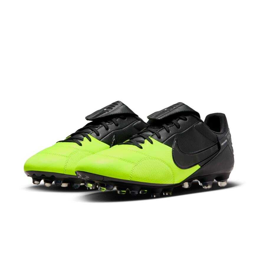 The Nike Premier III Fg Erkek Krampon